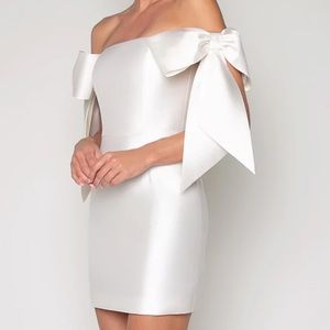 Alexia María Isabella Dress